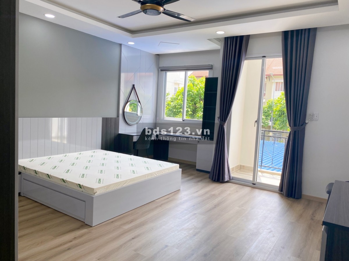 Cho thuê nhà nguyên căn 5 phòng ngủ, đầy đủ nội thất tại Vsip 1, Bình Dương