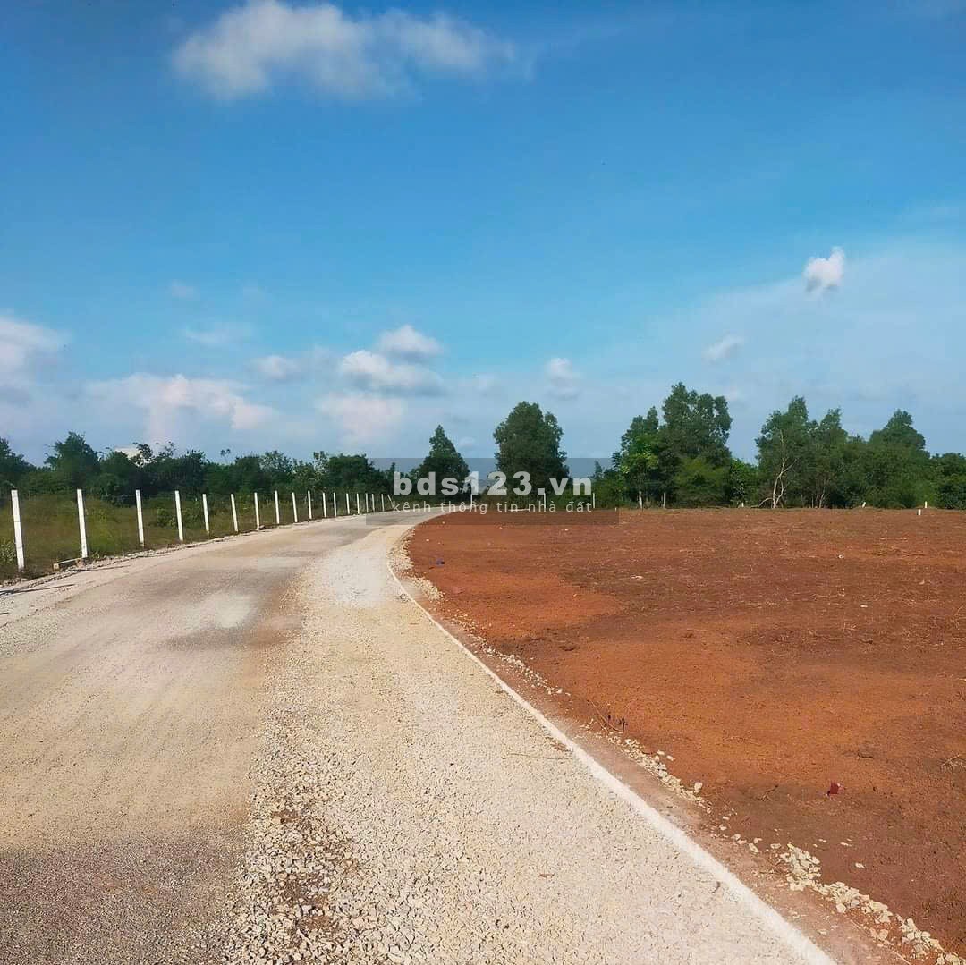 F0 cách KCN Đất Đỏ, xã Phước Long Thọ, Đất Đỏ, Bà Rịa Vũng Tàu 5p xe máy. Giá lướt sóng cực tốt !