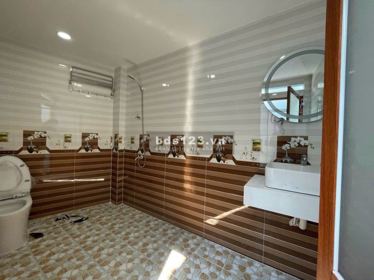 Cần bán gấp căn nhà Bình Chánh 880 triệu trên đường Nguyễn Hữu Trí