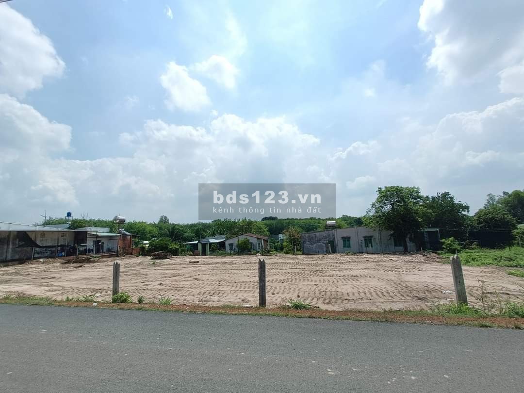 Đất MT nhựa Phú Hòa Đông Lô đất 96.5m, đường 12m,TT 485tr công chứng