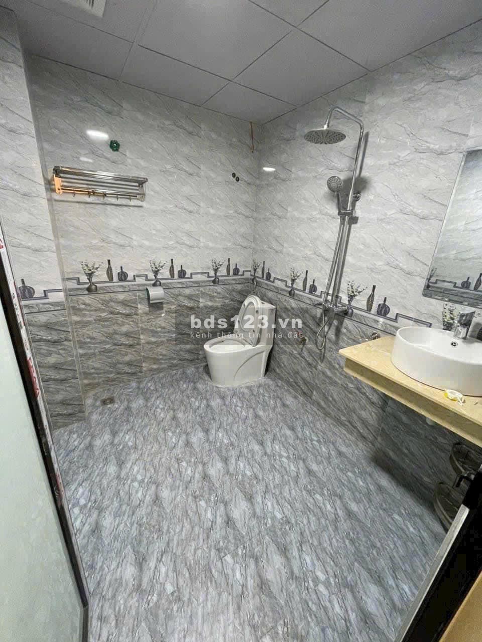 Bán nhà Phố Định Công, nhà chất, ở sướng, 35M2, hơn 3 tỷ