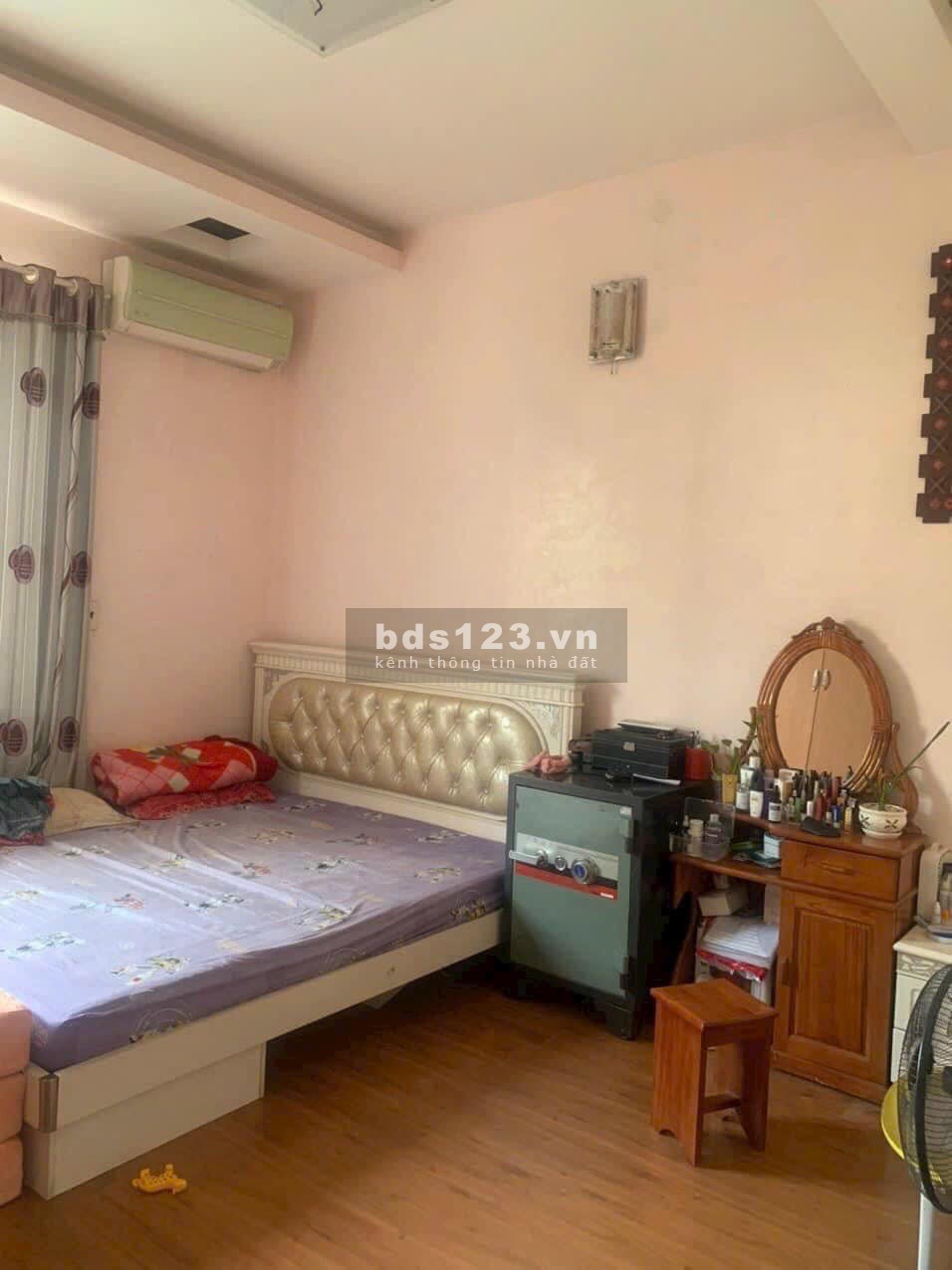 Bán nhà Phố Định Công, nhà chất, ở sướng, 35M2, hơn 3 tỷ