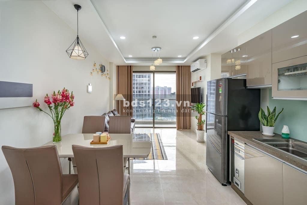 Cần bán căn hộ 60m2 2PN view đẹp sát Cầu Vượt Hoàng hoa Thám, sẵn nội thất 900tr