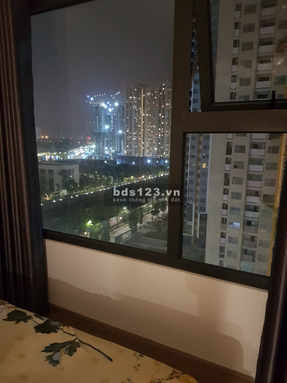Căn hot! Bán 2N1WC 54m2 full đồ 2.350 tỷ bao phí Vinhomes Smart City