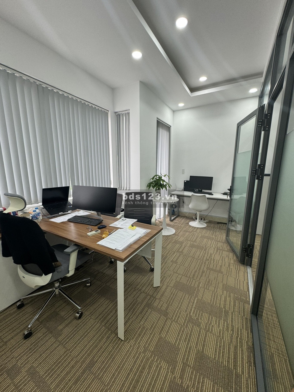 Cần cho thuê văn phòng mới, sạch sẽ, khu vực An Phú, Thủ Đức - Diện tích 372m2 giá 45 triệu/tháng