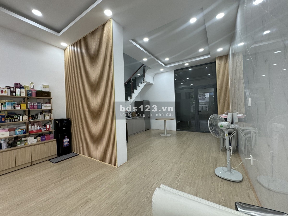 Cần cho thuê văn phòng mới, sạch sẽ, khu vực An Phú, Thủ Đức - Diện tích 372m2 giá 45 triệu/tháng