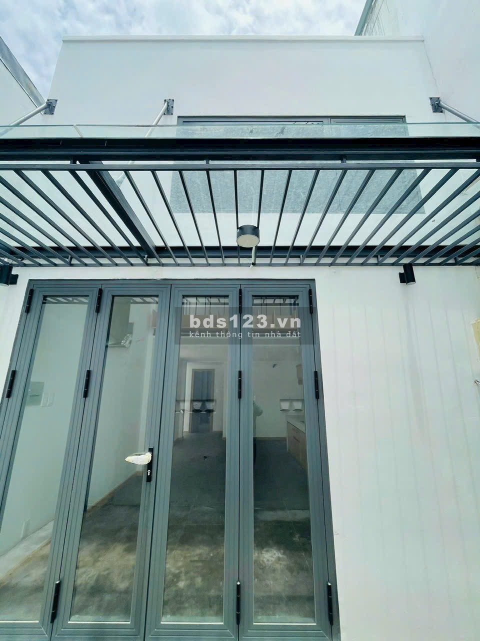 Bán nhà ngay chợ Bình Triệu, SHR hoàn công đầy đủ chỉ 3,2 tỷ TL
