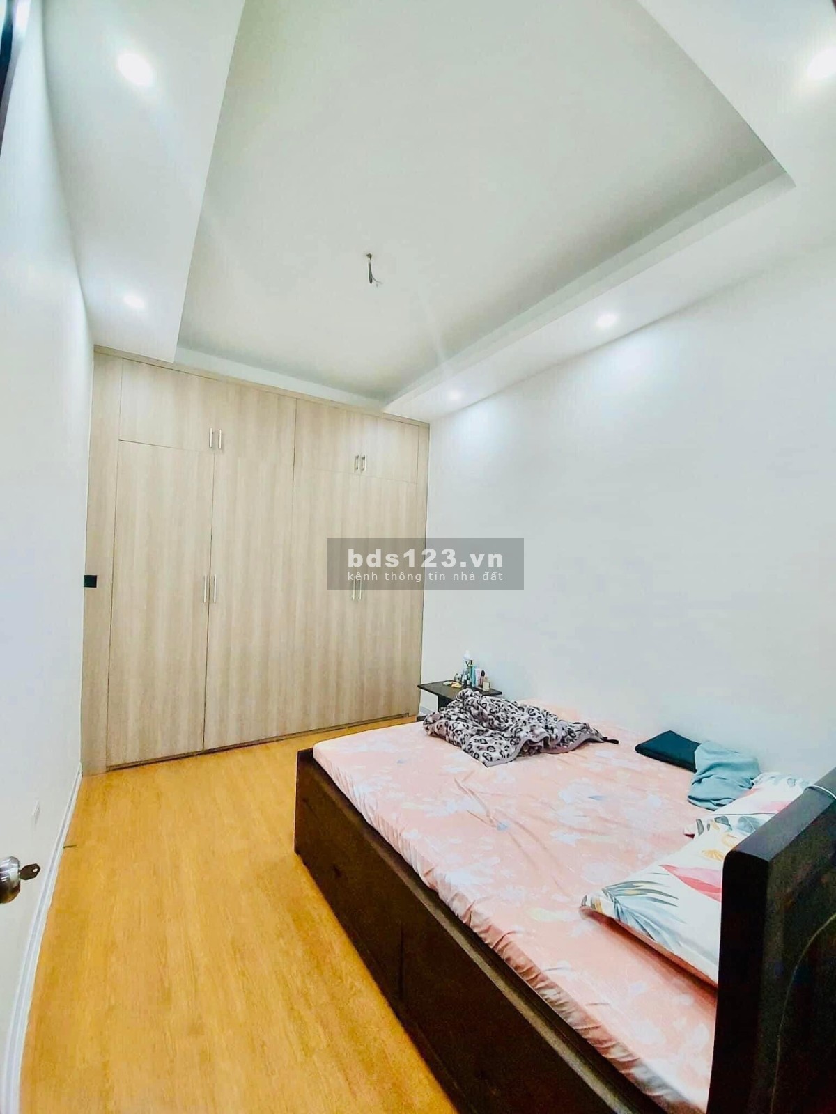 Chỉ hơn 6 tỷ có nhà mặt ngõ Thái Thịnh - Thông tứ tung - Kinh doanh tốt - 43M - 5 Tầng