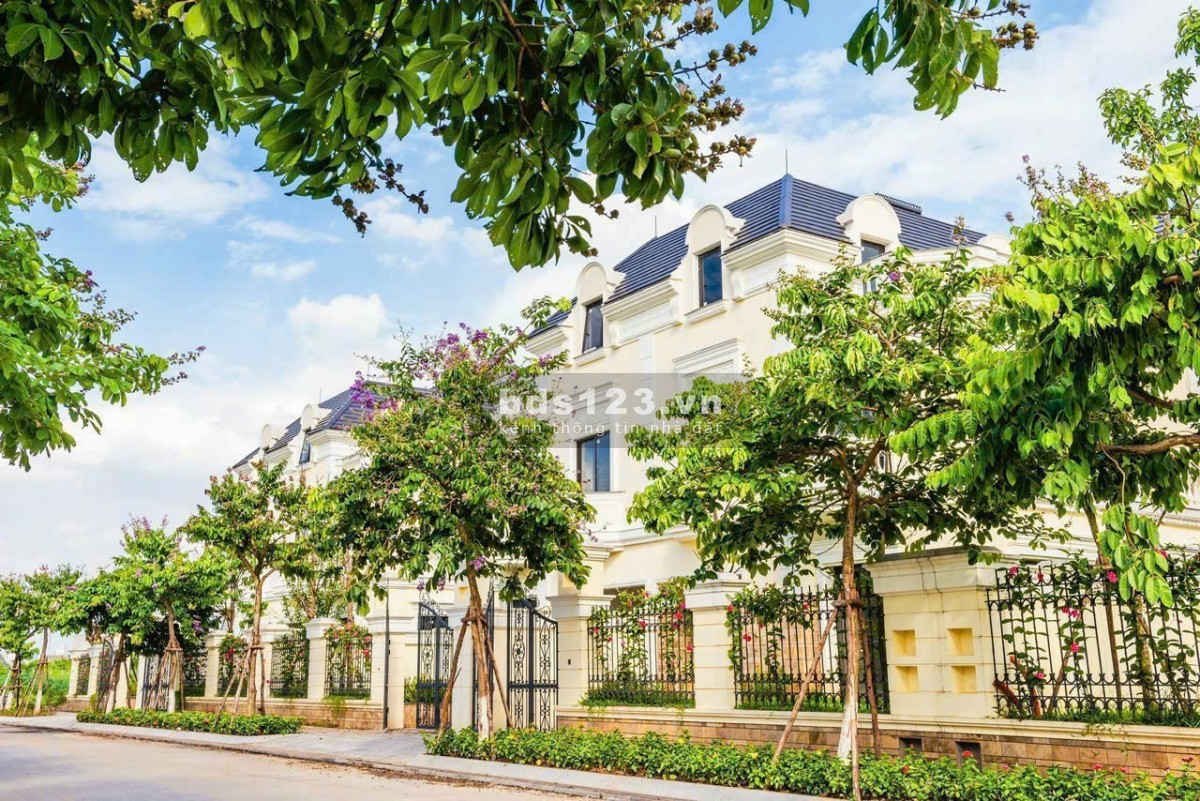 Bán biệt thự An Lạc Green Symphony 16,9 tỷ xây 3 tầng 1 tum view trường Đoàn Thị Điểm