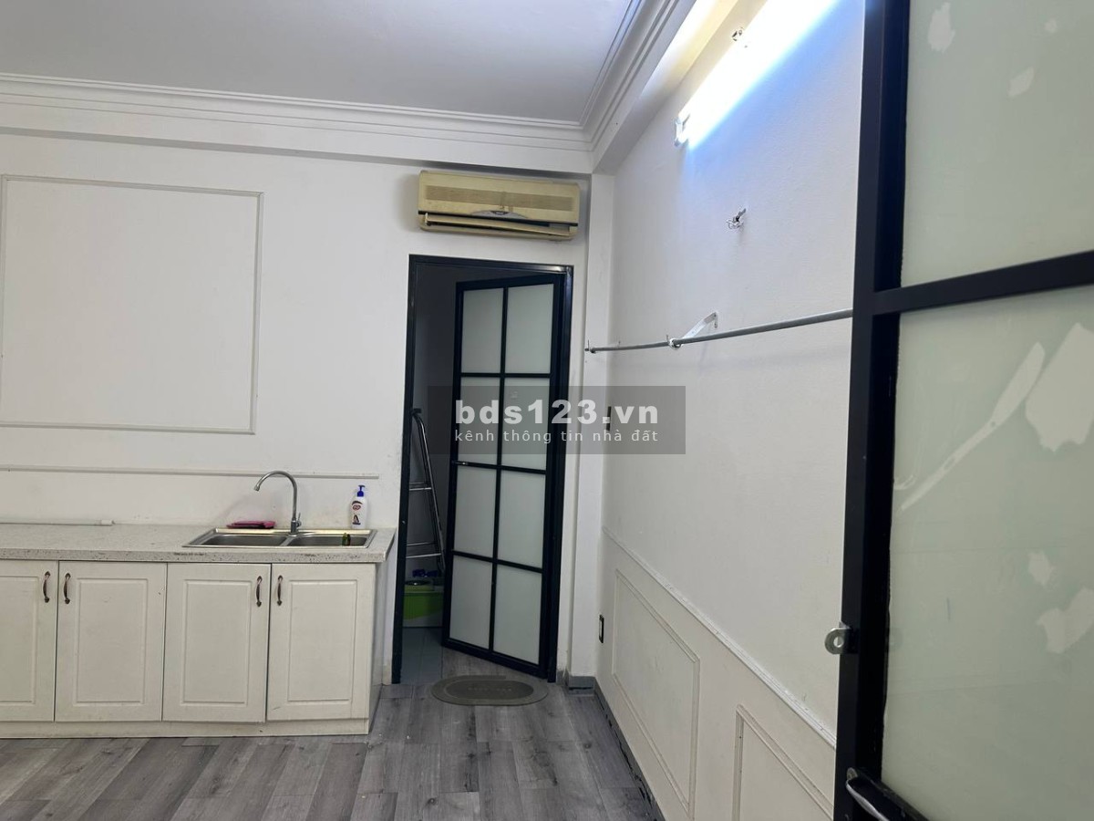 Phòng cho thuê mặt tiền quận 1