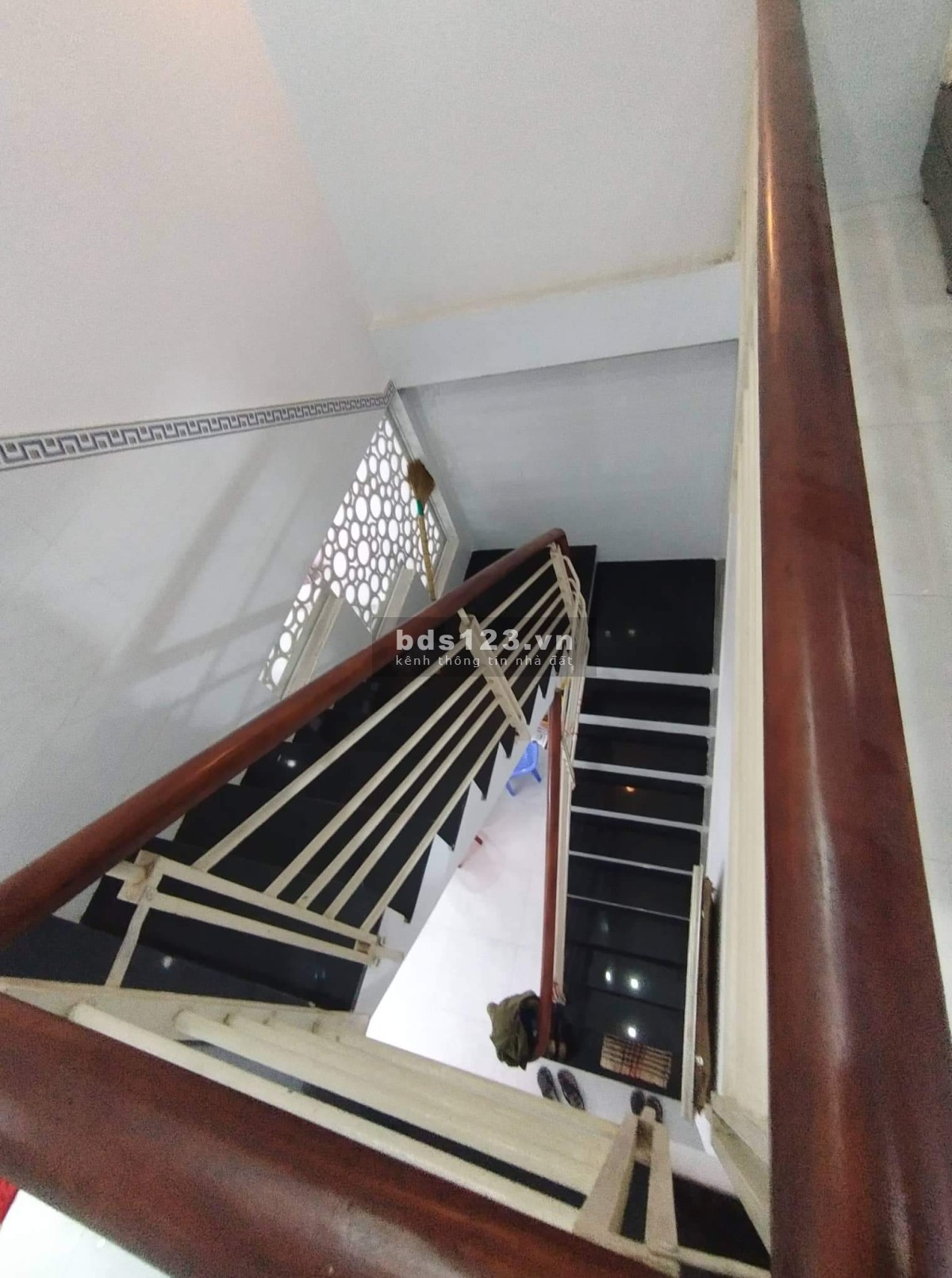 Nhà bám, Hồ Đắc Di, Tây Thạnh, Tân Phú, 42m2, 4 tầng, nhỉnh 4 tỷ.