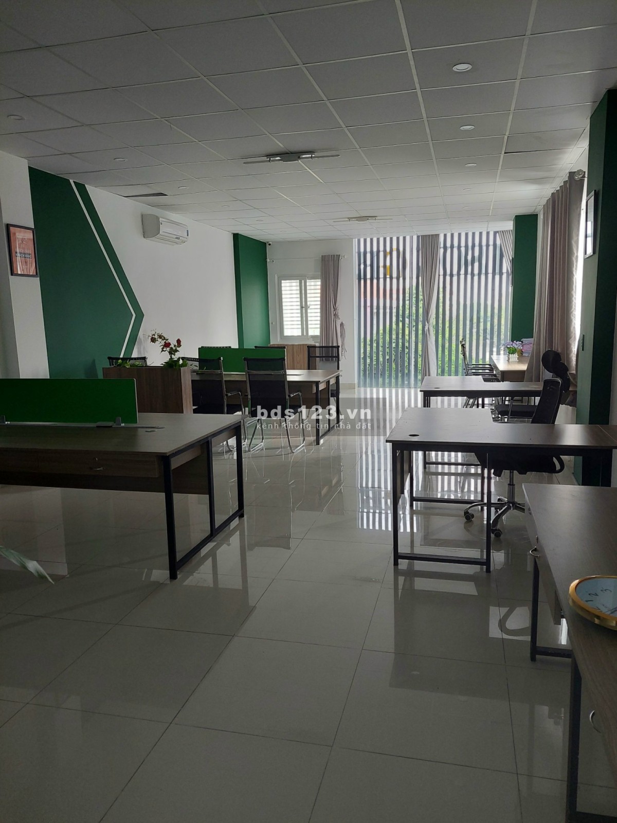 Cho thuê nhà 2 mặt tiền 231 đường Tây Thạnh, DT: 6 X 22, 1 hầm, 7 lầu, 10 máy lạnh, đối diện trường