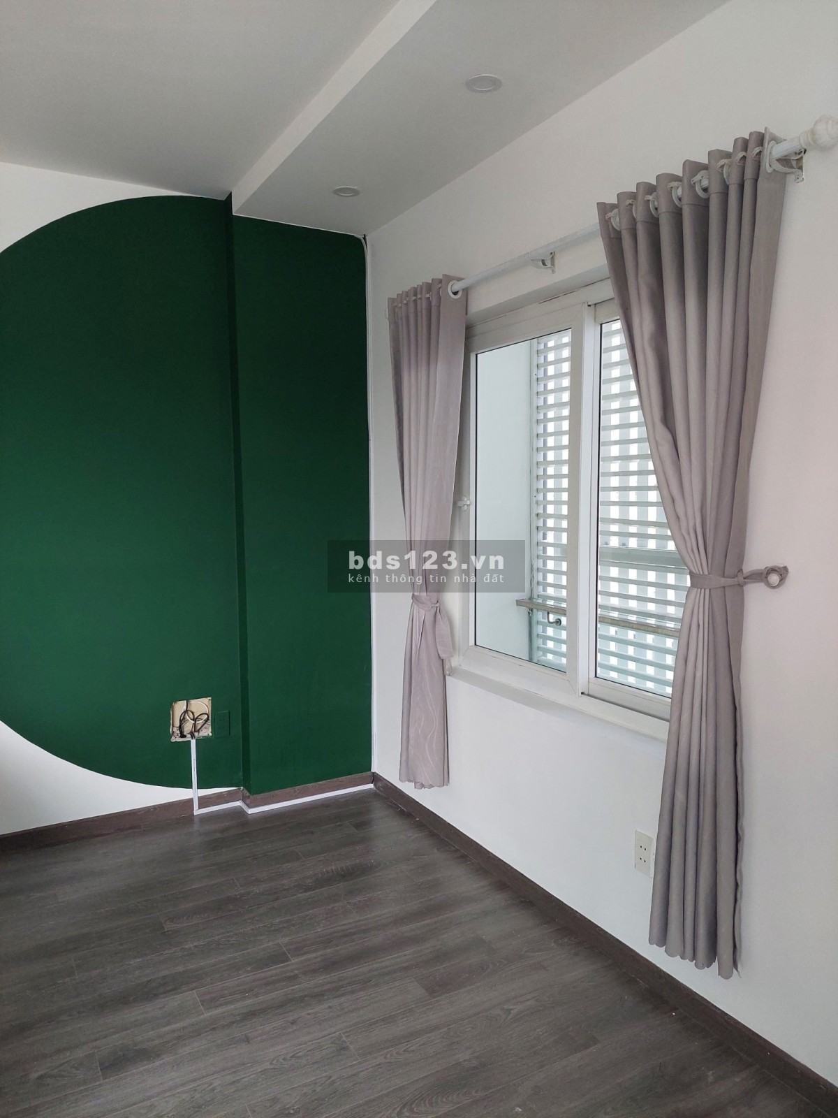 Cho thuê nhà 2 mặt tiền 231 đường Tây Thạnh, DT: 6 X 22, 1 hầm, 7 lầu, 10 máy lạnh, đối diện trường