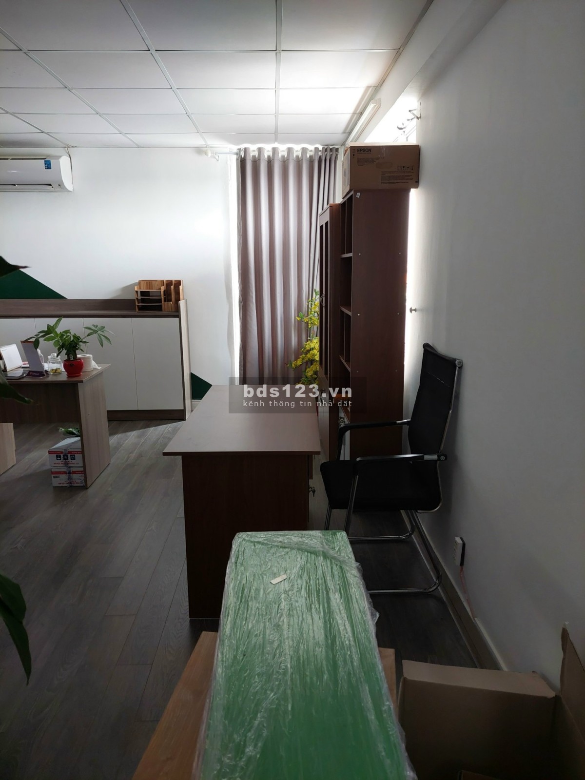 Cho thuê nhà 2 mặt tiền 231 đường Tây Thạnh, DT: 6 X 22, 1 hầm, 7 lầu, 10 máy lạnh, đối diện trường