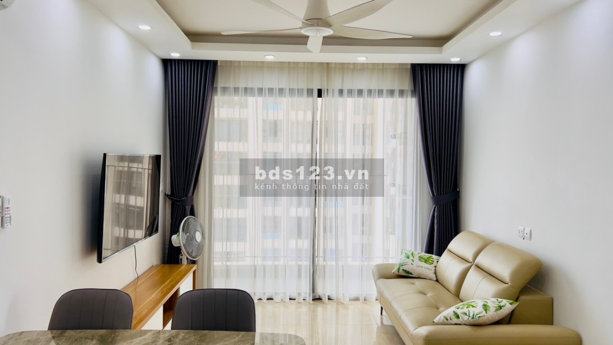 Cho thuê căn hộ cao cấp 2 phòng ngủ, 1 vệ sinh, đủ đồ, vào ở ngay