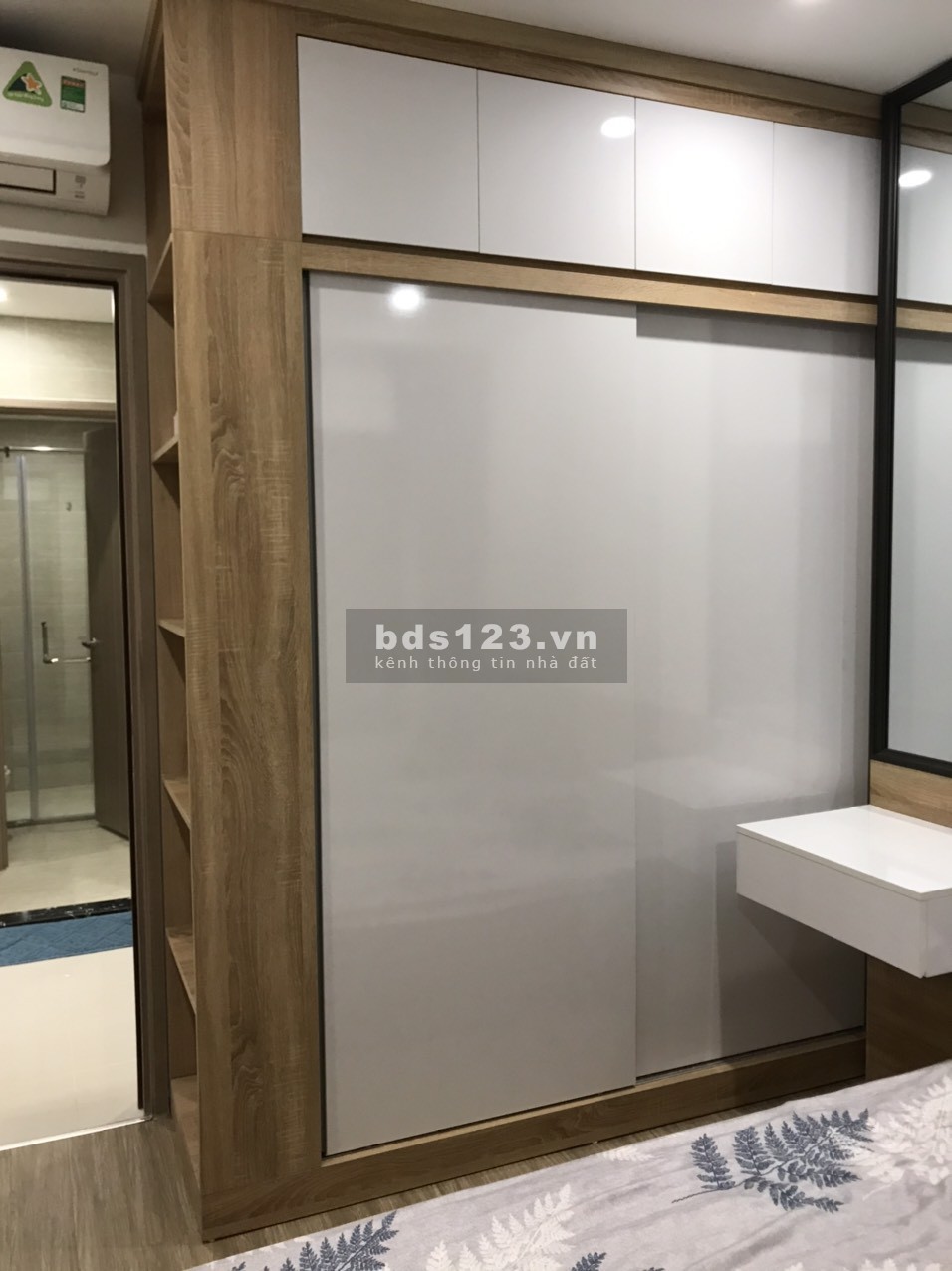 Chuyển nhượng căn hộ 2pn1vs giá 2t450 bao phí - Vinhomes Smart City