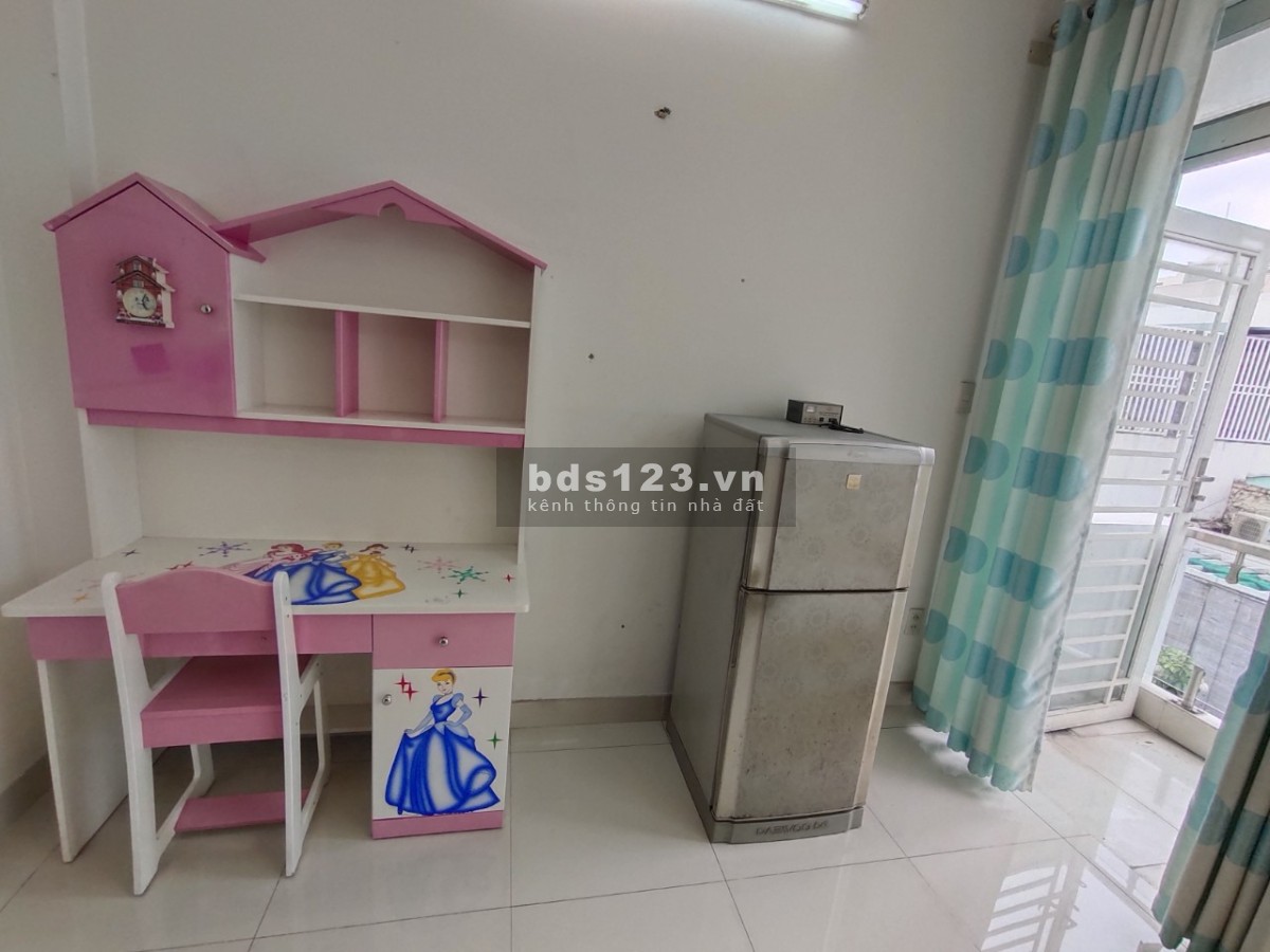 Phòng lạnh, nội thất có ban công, Tân Quý gần Aeon, 2.9 triệu