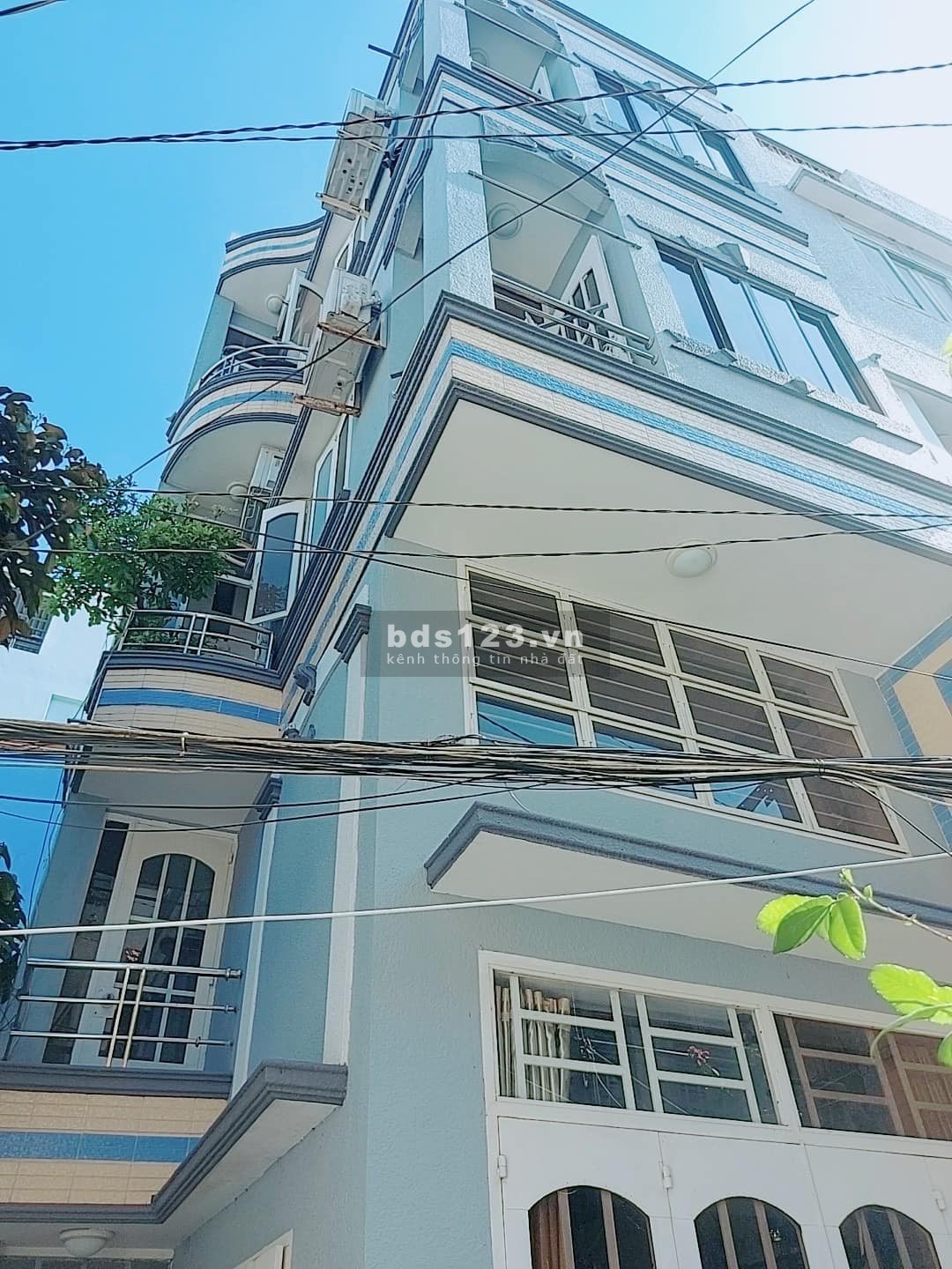 Nhà bán Bành Văn Trân, P7 Tân Bình, khu vực hiếm nhà bán, 4 tầng BTCT đẹp như hình.
