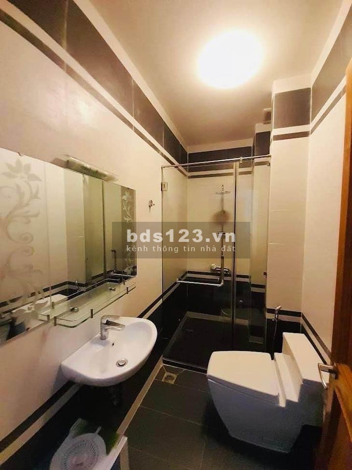 Hiếm - Bán nhà Vũ Tông Phan - Ở luôn - Full nội thất - Ngõ ba gác trống - 5M ra ô tô