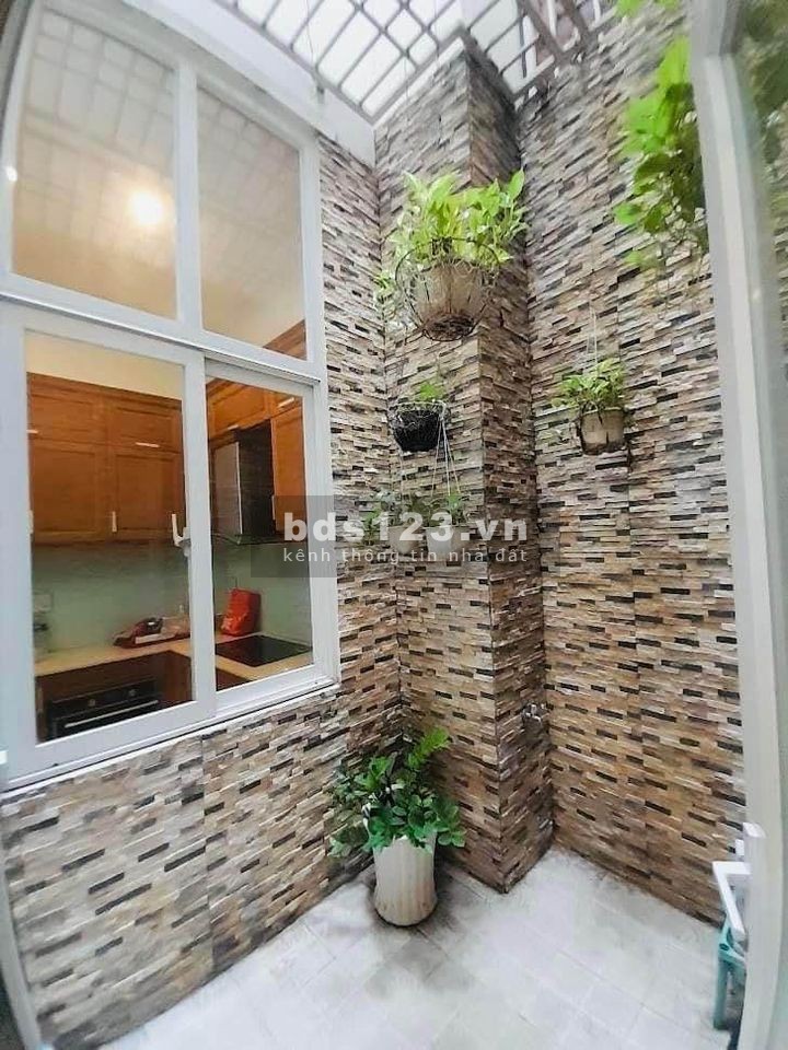 Hiếm - Bán nhà Vũ Tông Phan - Ở luôn - Full nội thất - Ngõ ba gác trống - 5M ra ô tô