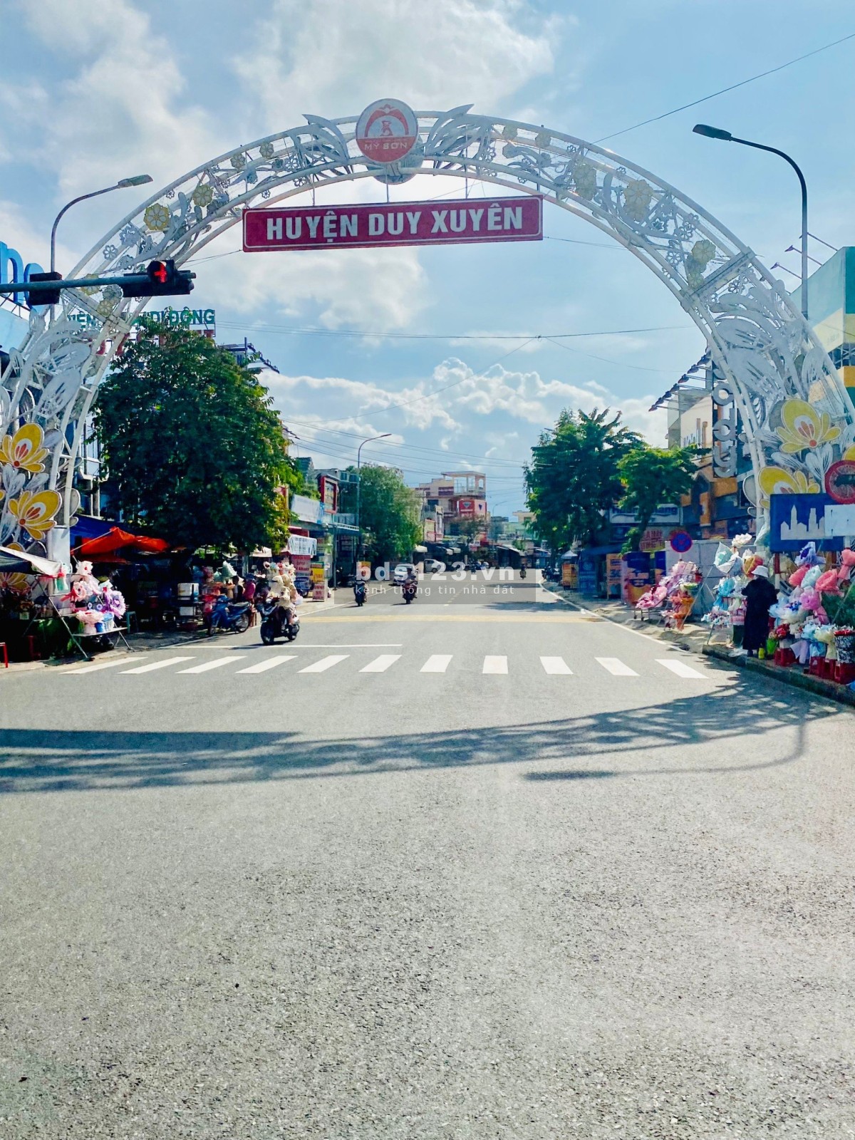 Vợ chồng tôi cần bán lô đất nền sát Hùng Vương -KPC Nam Phước- 332m2. Giá đầu tư chỉ 1.5 tỷ