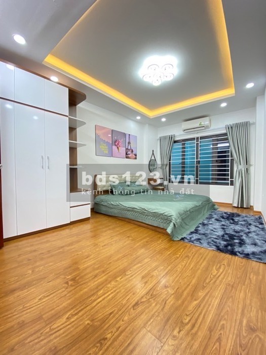Chủ nhà cần bán căn nhà 30m2x5 tầng, 3 ngủ, đầy đủ tiện nghi.