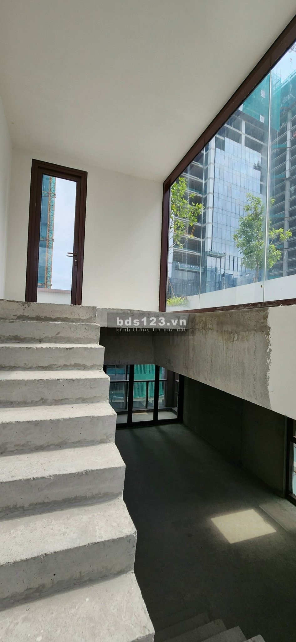Shophouse Metropole - 1 trệt 3 lầu 1 sân thượng- 500m2 - giá $5000
