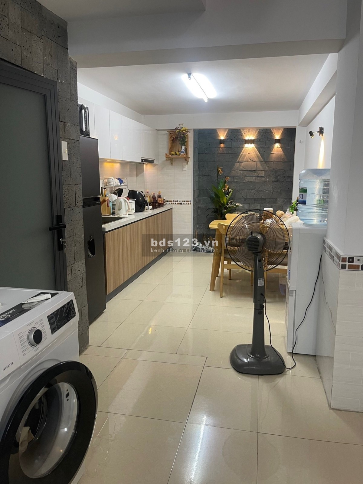 Giảm 300 triệu, bán nhanh trong tháng. Nhà đẹp 2 tầng đường 48, gần Giga Mall, đã hoàn công đầy đủ.