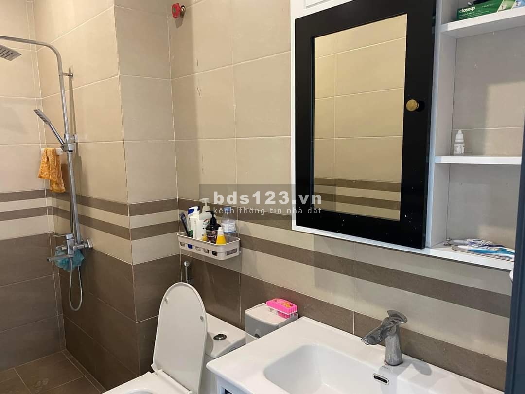 Bán nhà 5tầng ,lô góc 61 m2 mặt đường Hùng Duệ Vương , gần chợ Hòa Bình kinh doanh buôn bán sầm uất