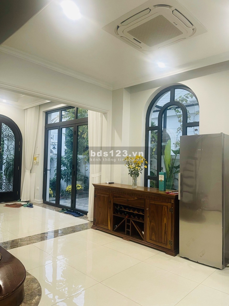 Biệt thự song lập hoàn thiện full nội thất đẹp Sao Biển 15 giá 23,499 tỷ bao thuế phí