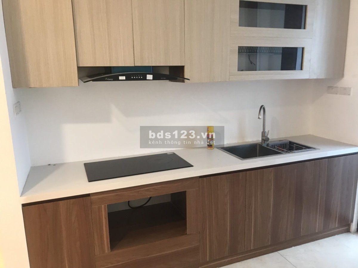Cho thuê chung cư Hà Nội Center Point Lê VĂn Lương 2 PN đồ cơ bản
