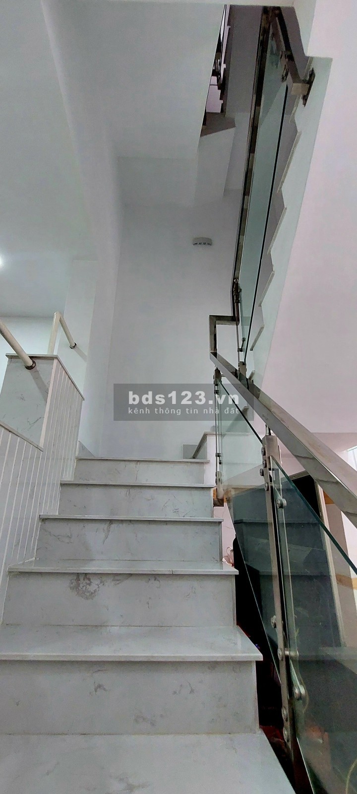 Bán nhà mặt phố view Landmark đường 30 Trần Não, An Khánh Quận 2. DT 100m2, 5 tầng. Giá 15 tỷ.