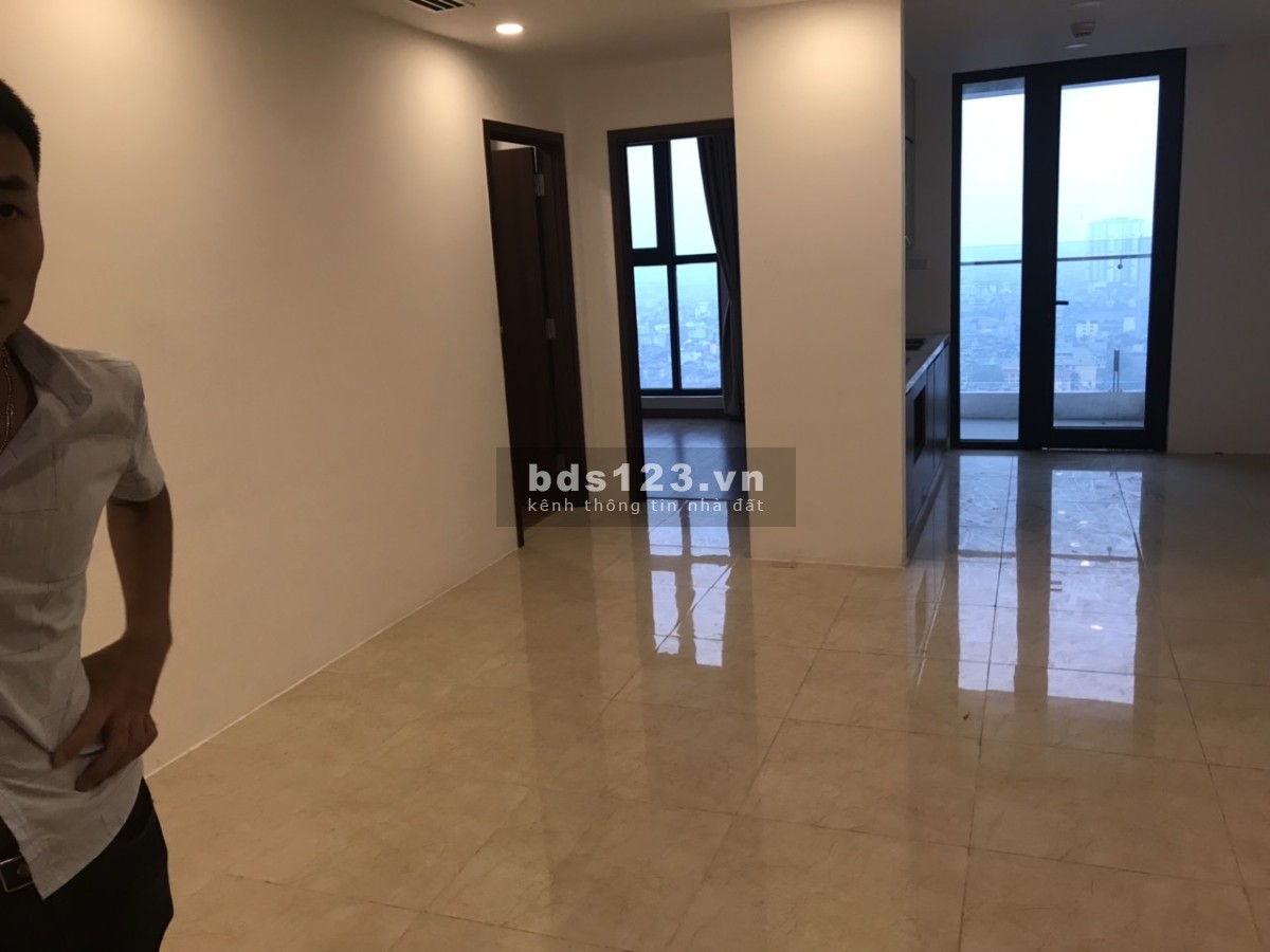 Cho thuê chung cư Hà Nội Center Point Lê VĂn Lương 2 PN đồ cơ bản