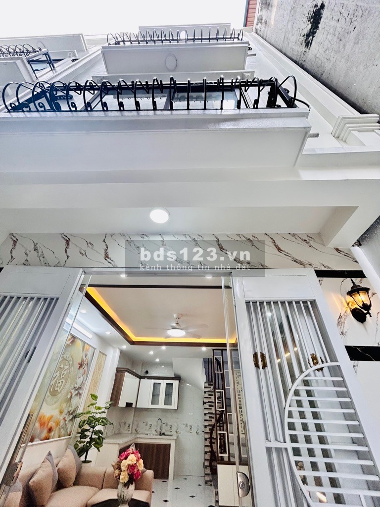 Bán nhà 5 tầng nhà đẹp, Đông Thiên 30m, 3m mặt tiền giá 3, 9 tỷ