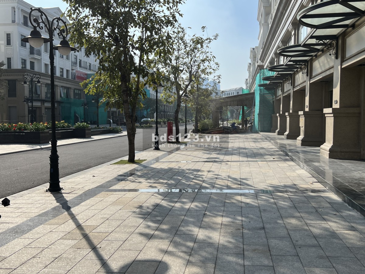 (Sổ hồng) Shophouse diện tích 310m2 xây 146m2/sàn giá 23.6 tỷ Vin Gia Lâm (0985941715)