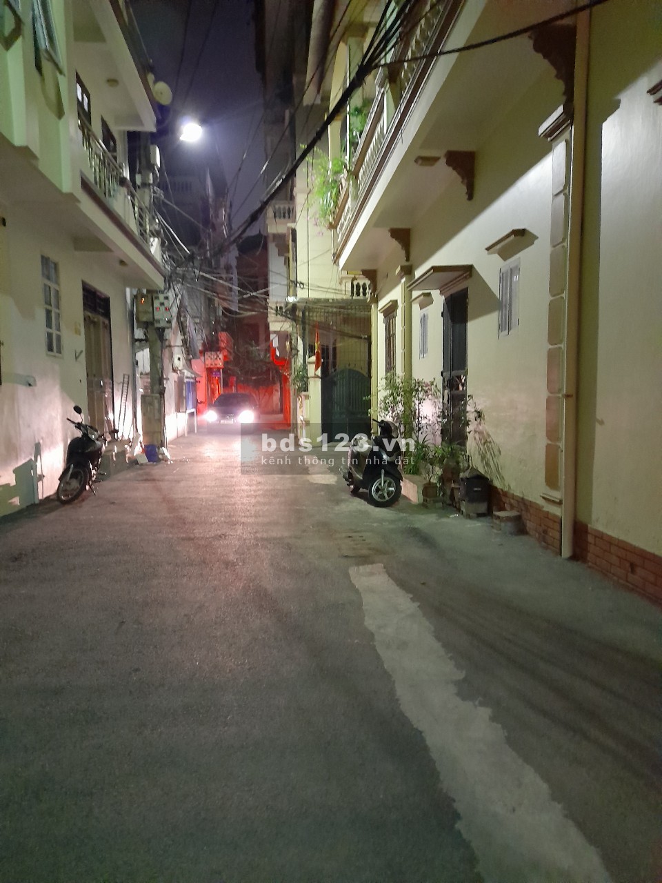 Bán đất phân lô ô tô đỗ cửa Lạc Long Quân, Tây Hồ, 47m2, giá 4.8 tỷ.