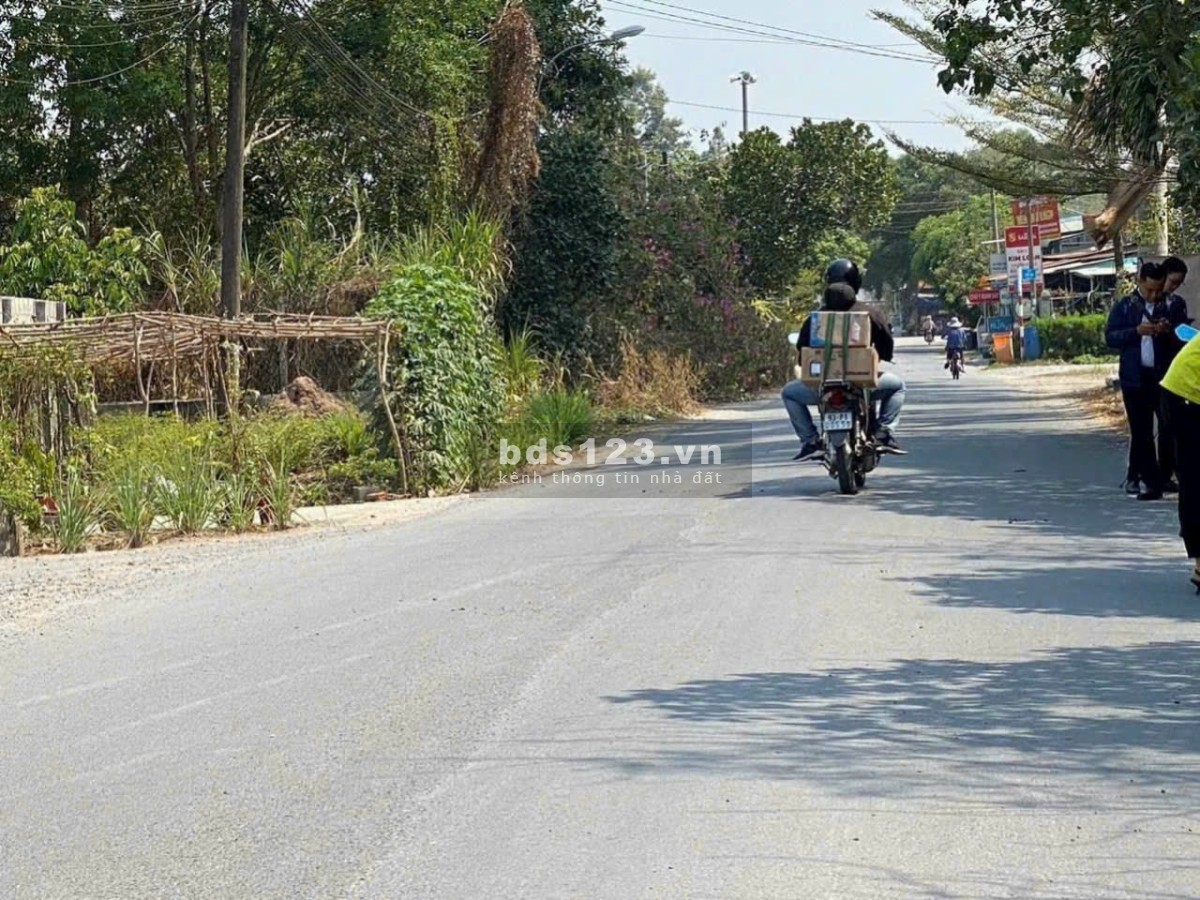 Bán lô đất MT đường nhà nước KD tốt Lý Thị Chừng Phú Đông Củ Chi giá chỉ 1 ty250