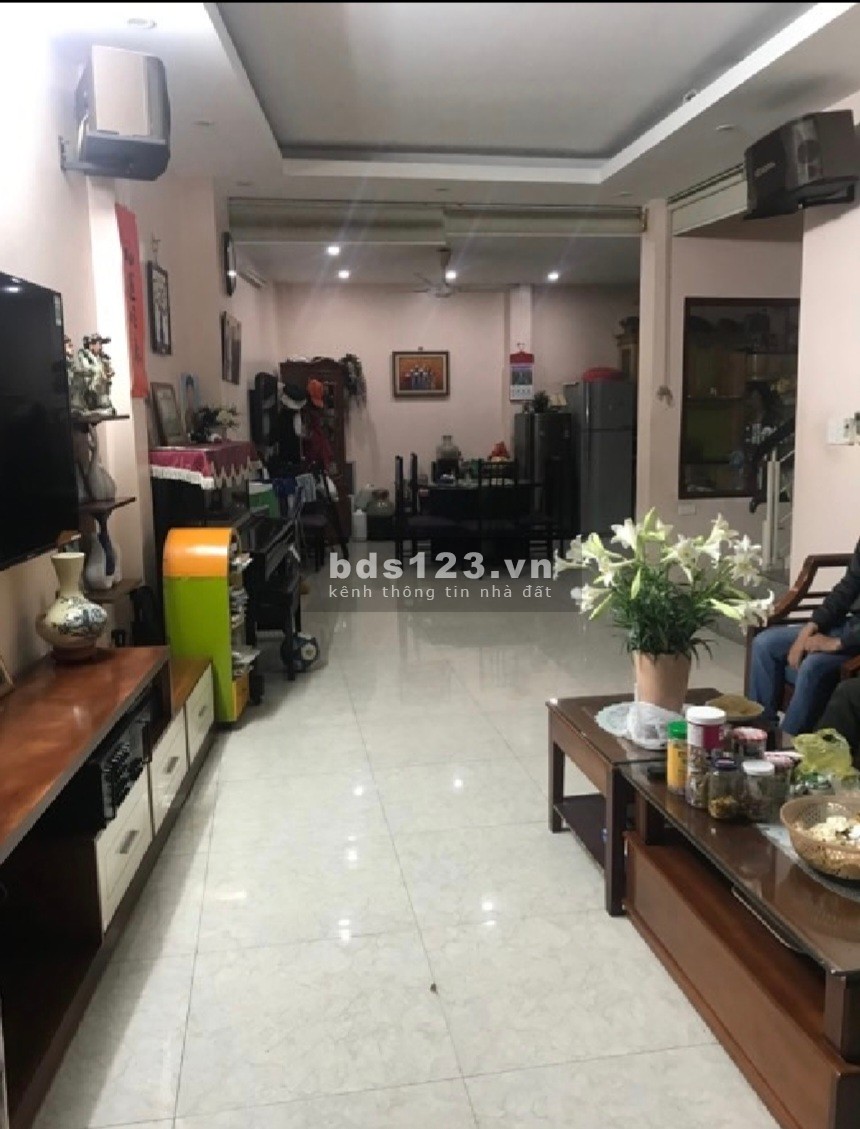 Hiếm! Bán nhà mặt phố Vọng, DT 64 m2 x 5 T, MT rộng kd