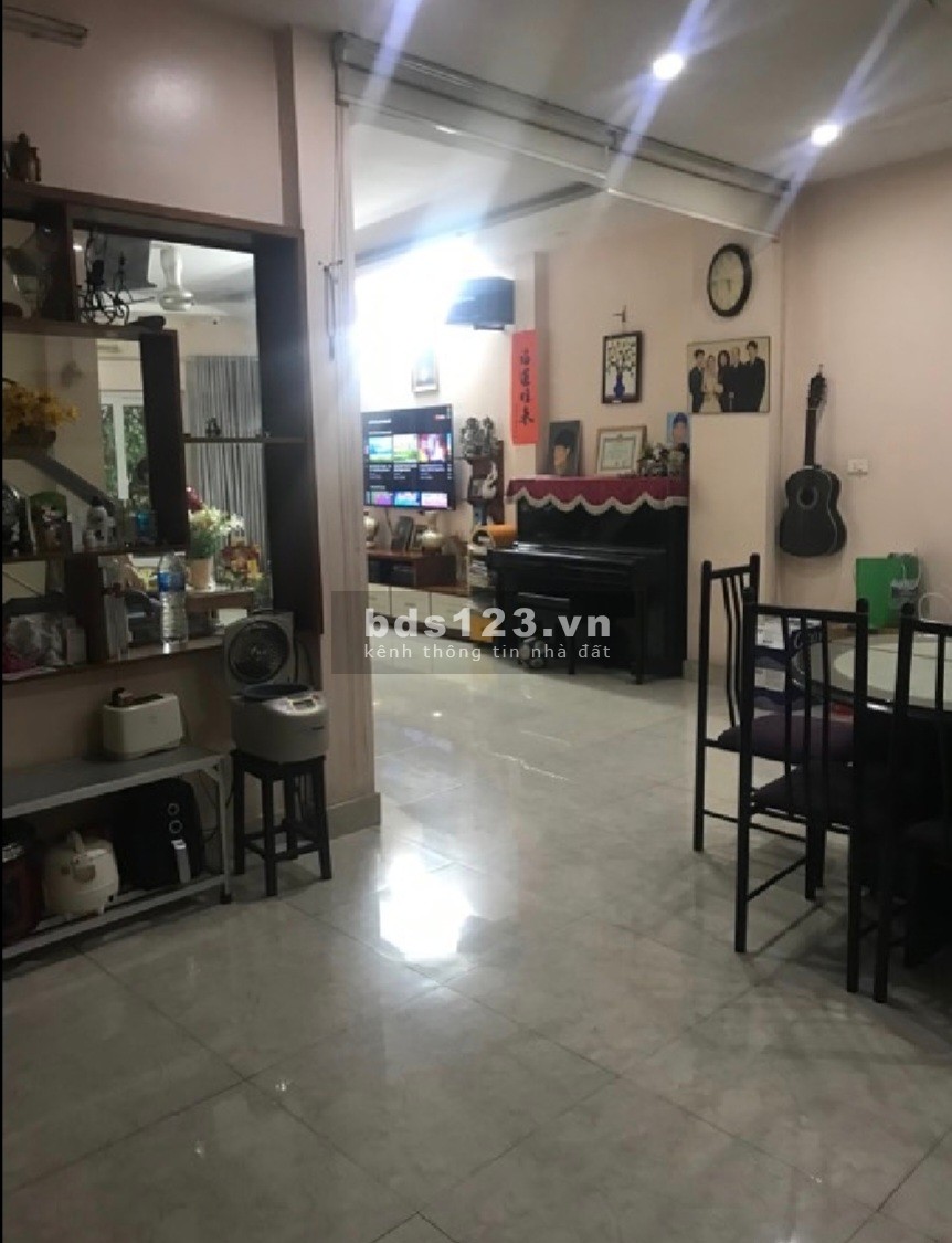 Hiếm! Bán nhà mặt phố Vọng, DT 64 m2 x 5 T, MT rộng kd