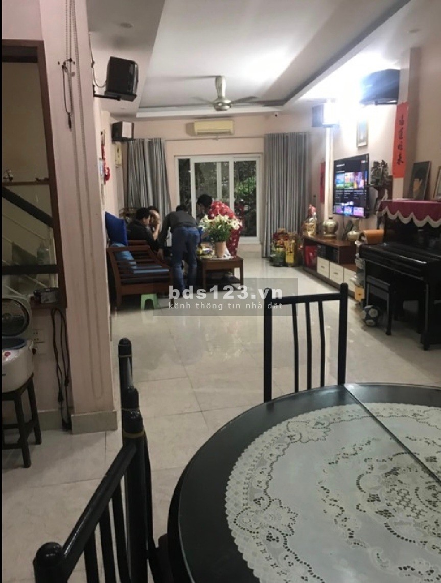 Hiếm! Bán nhà mặt phố Vọng, DT 64 m2 x 5 T, MT rộng kd