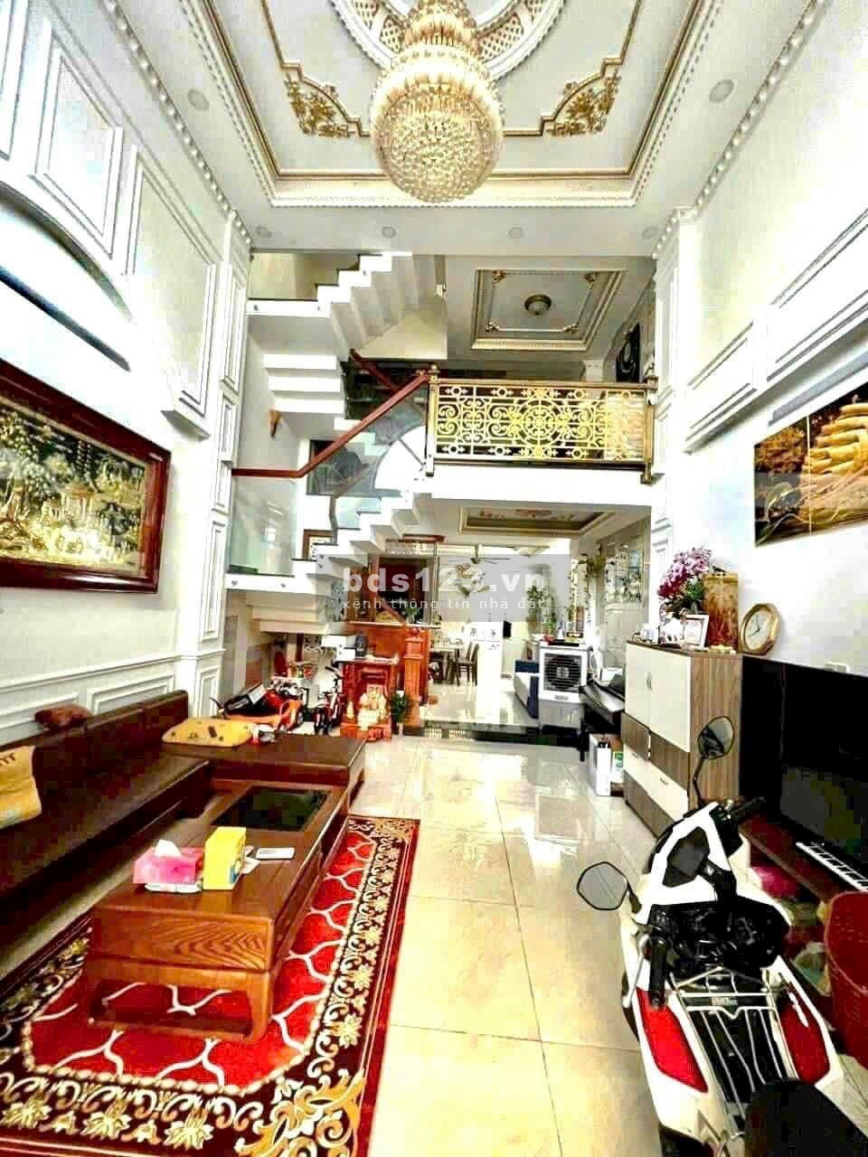 Bán nhà mới khu phân lô gần GiGaMall Phạm Văn Đồng, giáp Bình Thạnh - 5 tầng 60m2 chỉ 6.9 tỷ.
