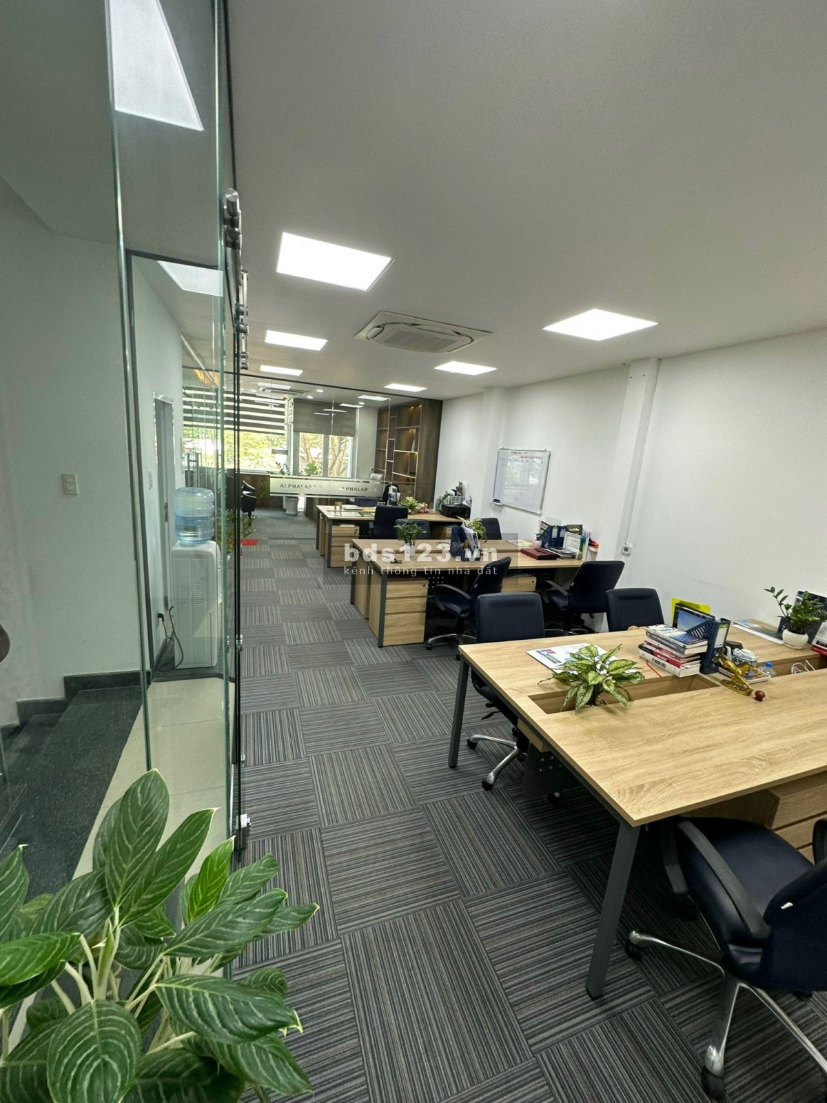 Cho thuê văn phòng 120M2 full nội thất, đẹp sang trọng - Gía thương lượng
