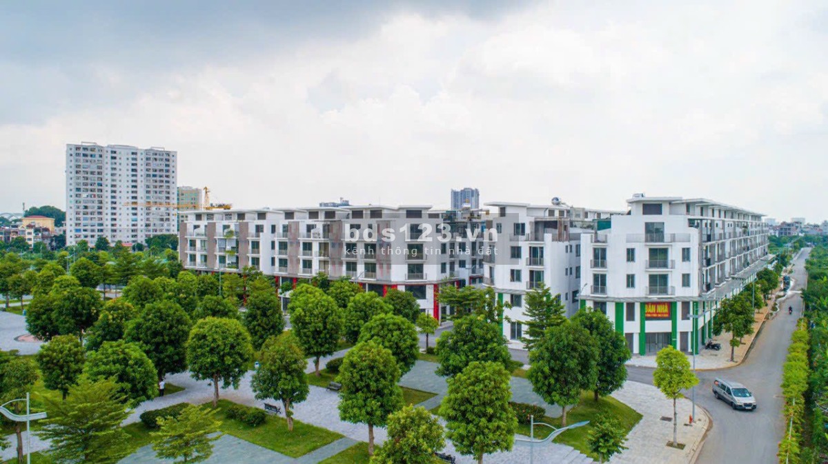 Bán cắt lỗ căn Shophouse Khai Sơn City 99m2 đối diện chung cư, gần đùng 30m, hiện đã có sổ đỏ