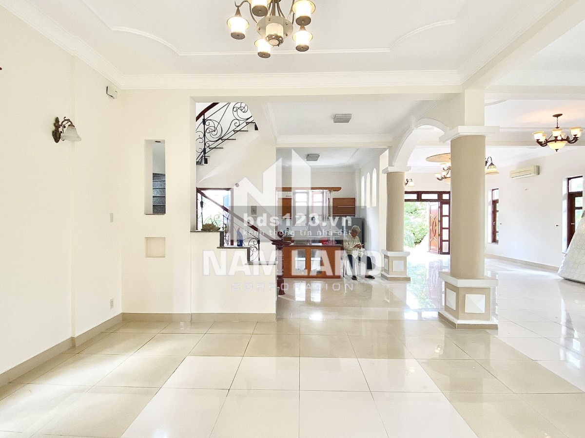 Cho thuê Villa Thảo Điền - 5 phòng ngủ- style sang trọng - giá 4000$