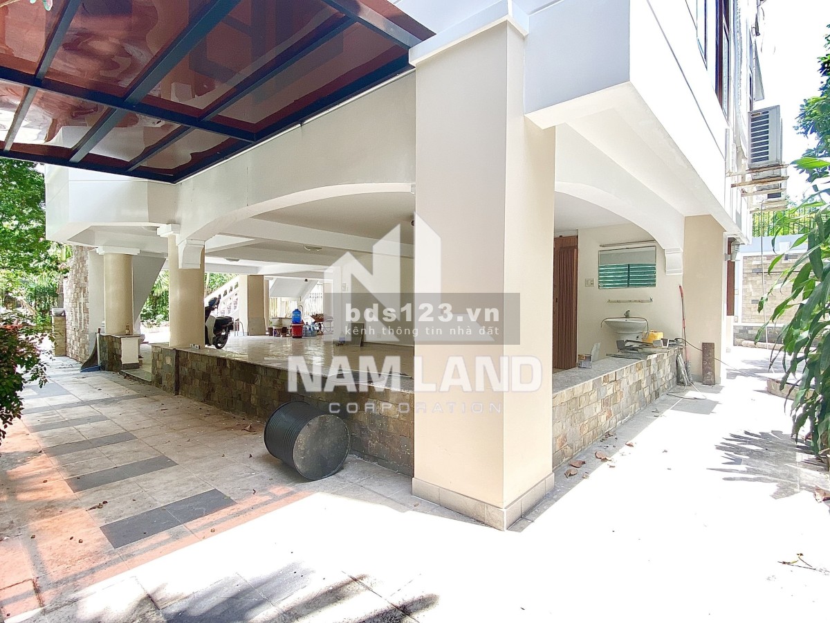 Cho thuê Villa Thảo Điền - 5 phòng ngủ- style sang trọng - giá 4000$