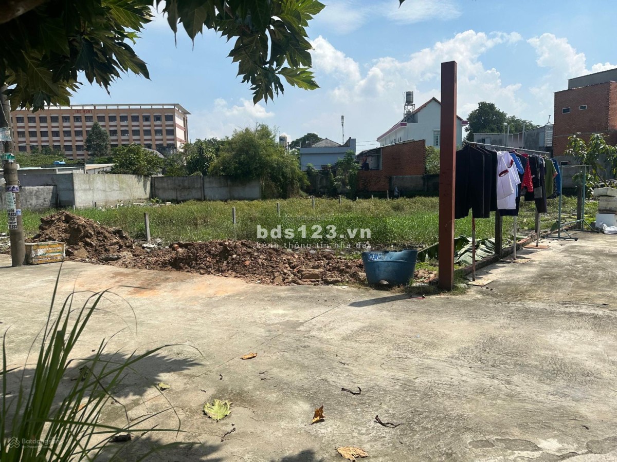 Vỡ nợ do cá độ đá banh tôi cần bán gấp 271M2 đất full thổ