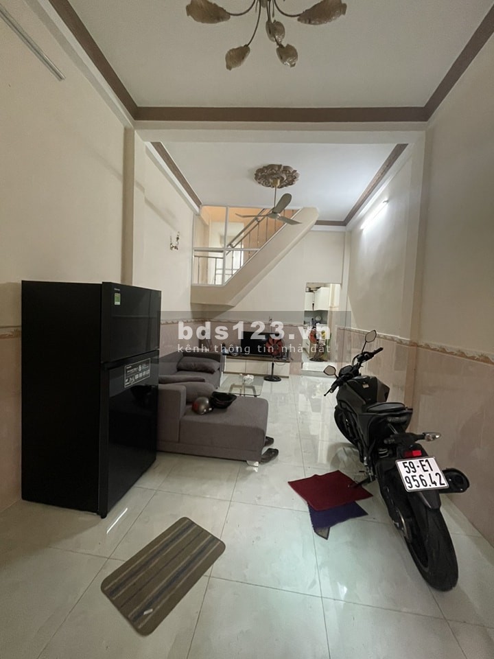 Bán nhà Phạm Văn Hai Tân Bình xe hơi đỗ cửa 43m 2 tầng khu an ninh 5.. tỷ