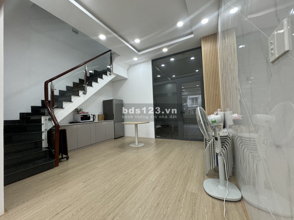 Cần cho thuê văn phòng mới, sạch sẽ khu vực An Phú, Thủ Đức - Diện tích 372m2, giá 45 triệu/tháng
