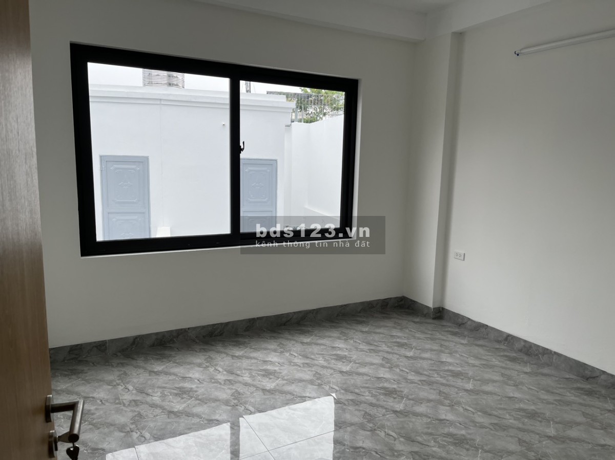 Cho thuê nhà 5Tx40m2 ngõ 29 đường Giáp Bát 17Tr/tháng
