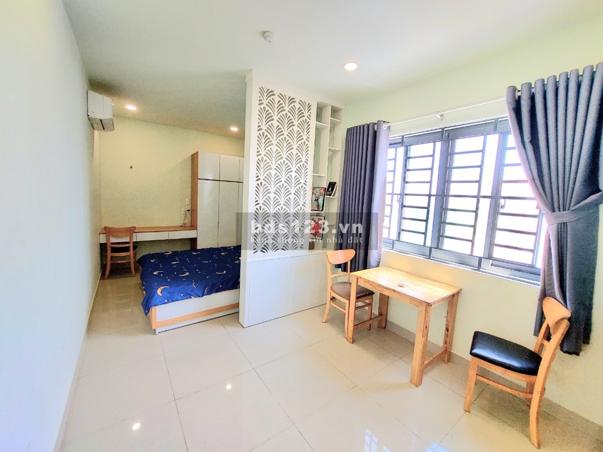 Phòng cửa sổ, ban công_gần cầu Nguyễn Văn Cừ, Dương Bá Trạc,….Quận 8